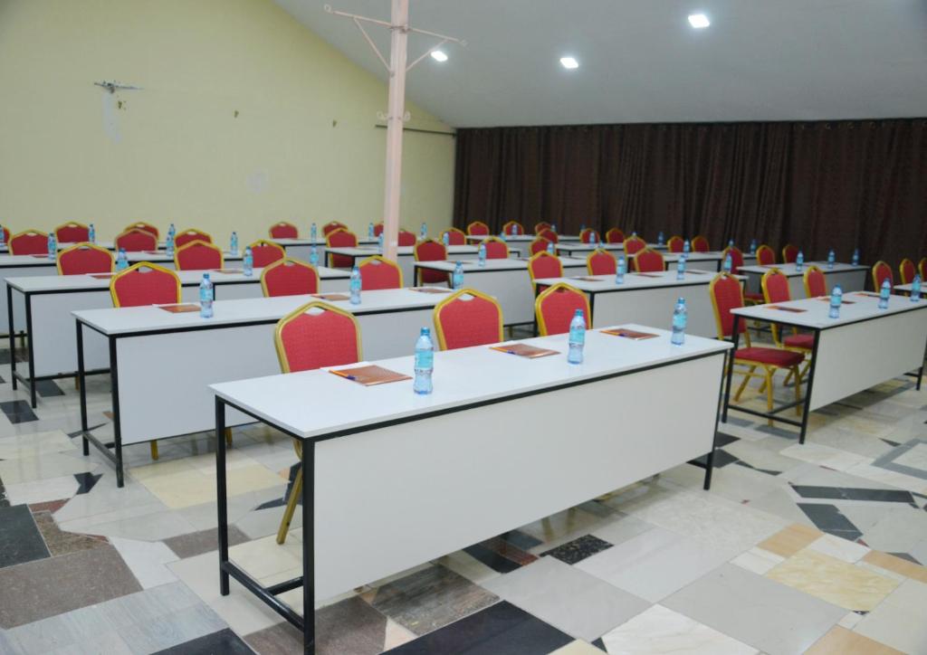 SUNSET OAK HOTEL NAKURU