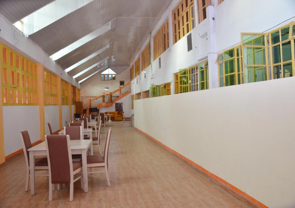 SUNSET OAK HOTEL NAKURU