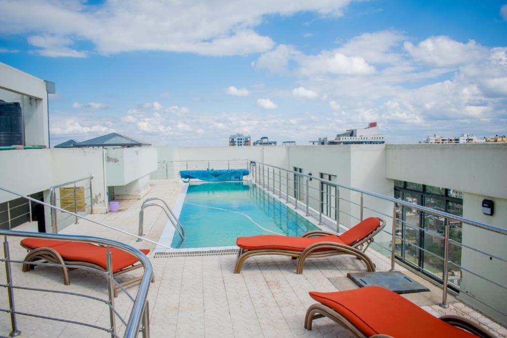 Silverstone Apartments