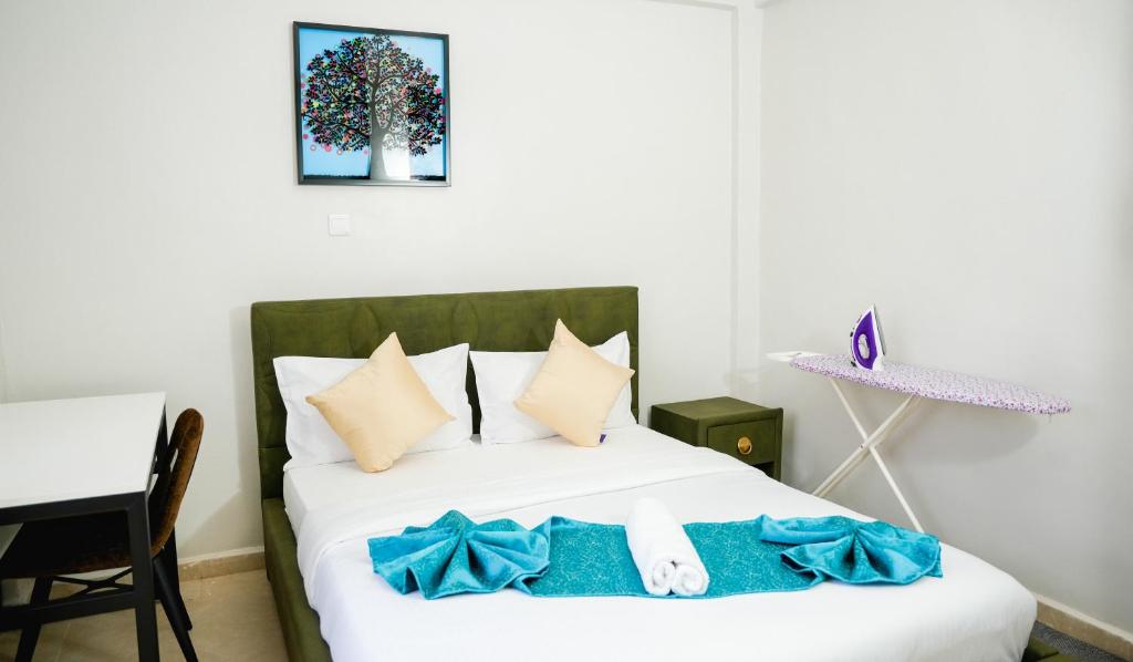 Aries Executive Suites- UNIT F104