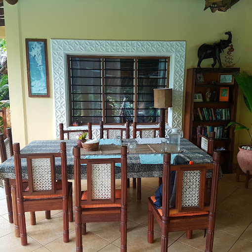 Villa Madagaskar (Diani Villas) B. Trompell