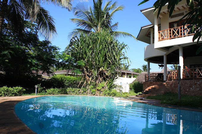 Coconut Grove – Diani Beach Villas