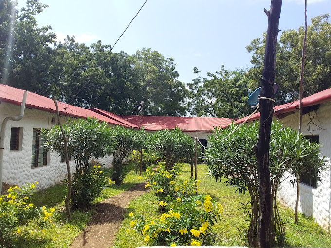 Comba Bush Beach Hotel