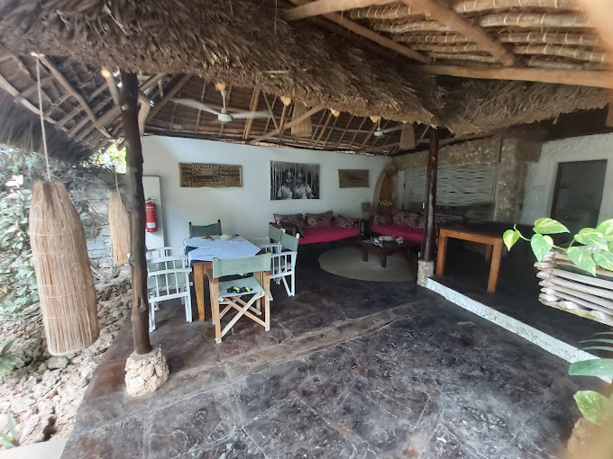 Mvuvi B&B, Kite House