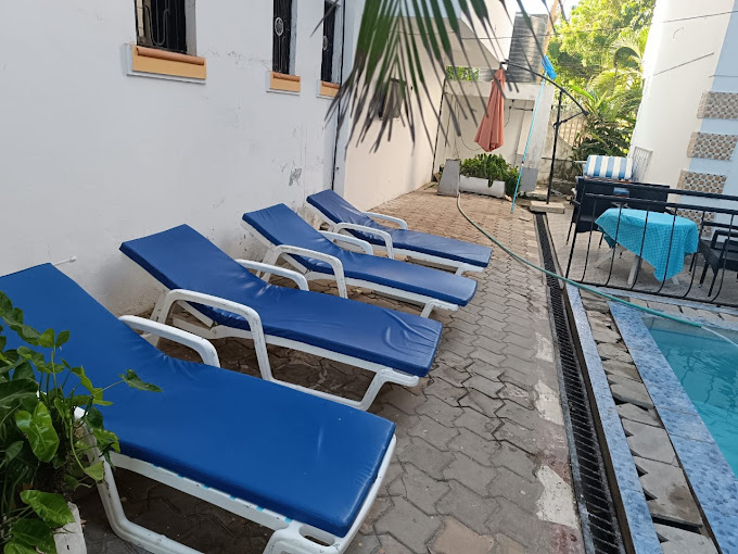 Coconut Breeze Hotel & Apartments