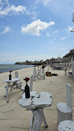 Alex Beach Bar & Restaurant