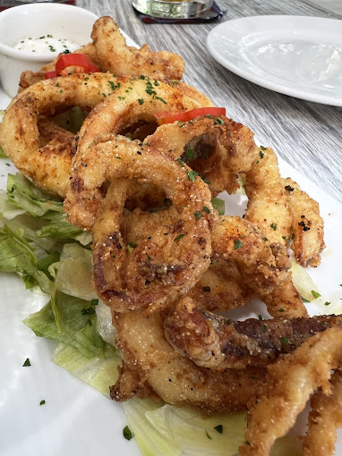 The salty squid beach bar & restaurant