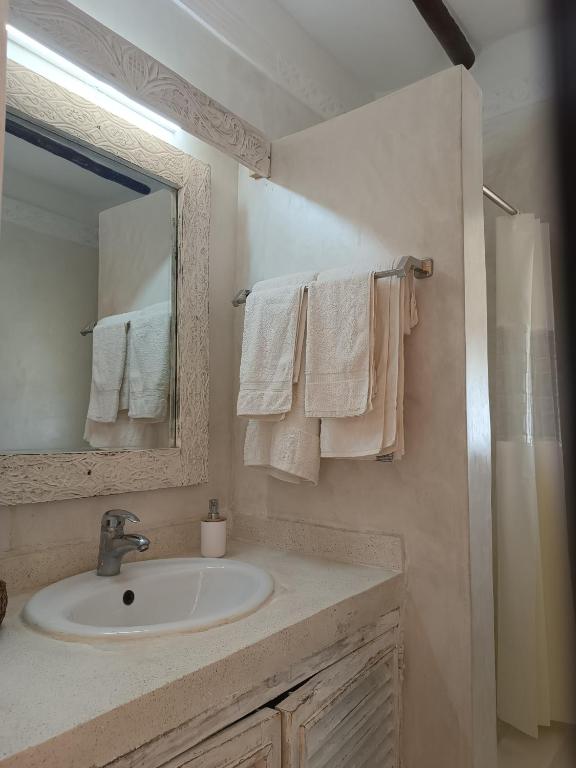 Pole Pole Beach House