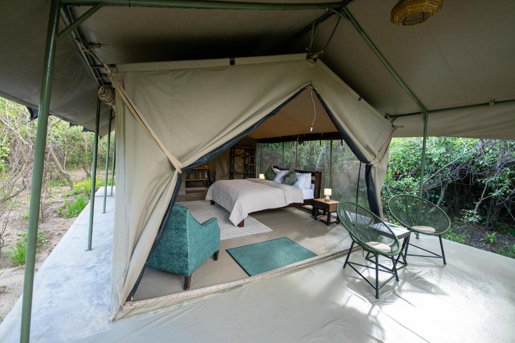 Olkinyei Mara Tented Camp