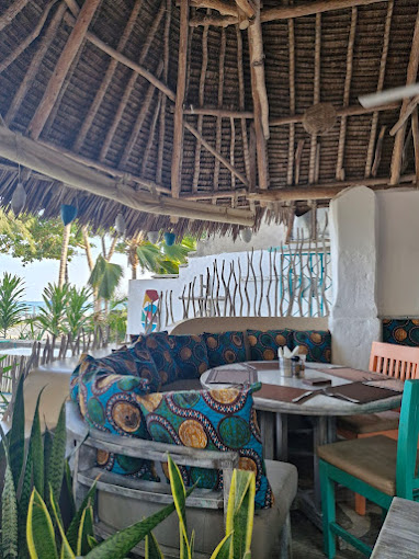 The salty squid beach bar & restaurant