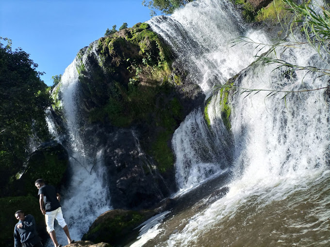 Kahuru waterfalls