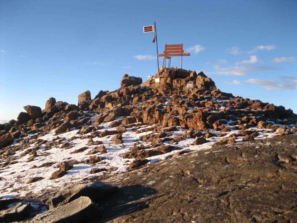 Naro Moru River Lodge Met Station Bandas