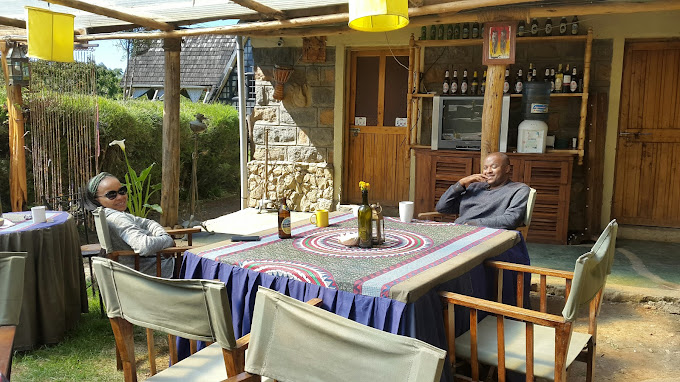 Samawati Lakeside Cottages