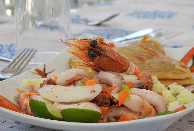 Malaika beach Sunbeds & Restaurant