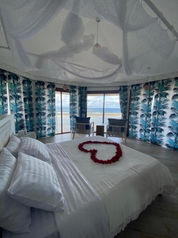 Romantic Beach House Vipingo