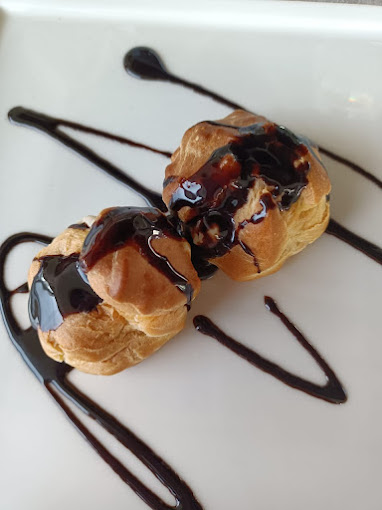 Ascot Hotel Bar & Bistro