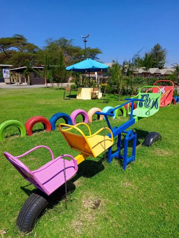 Hippo Watch Glass Cabins