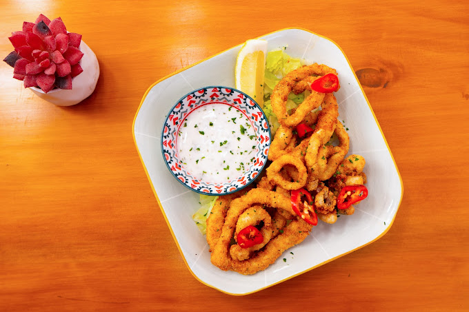 Funky Monkey Cocktail Bar & Restaurant