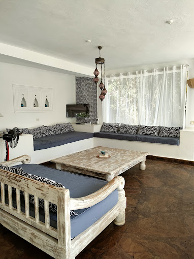 White Nyumba Bed & Breakfast