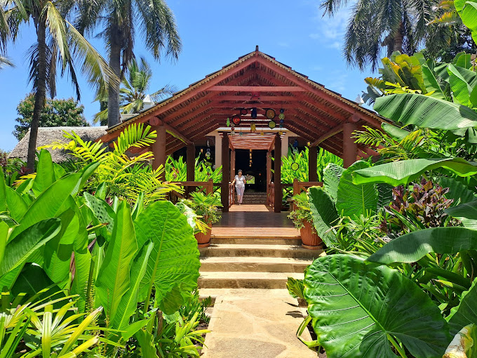 Pinewood Beach Resort & Spa