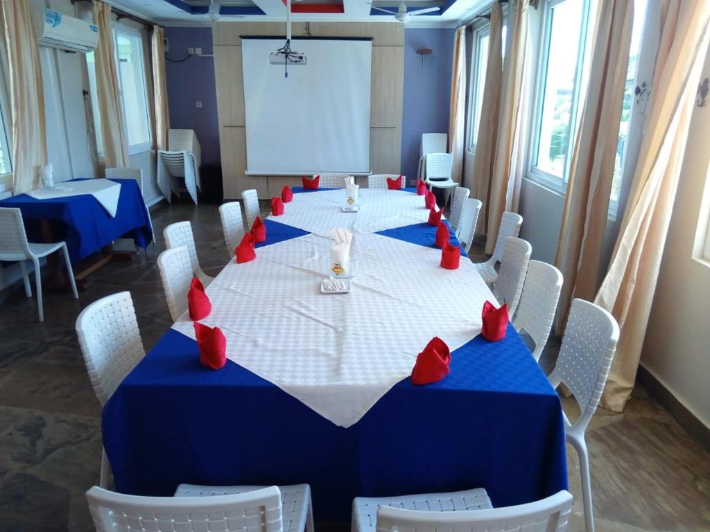 Prime Comfort Hotel, Lounge & Apartments, Mtwapa