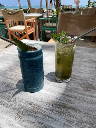 The salty squid beach bar & restaurant