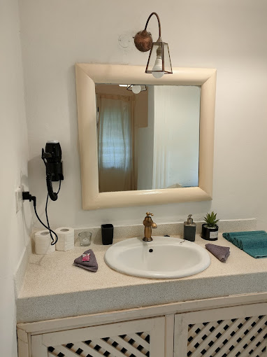 White Nyumba Bed & Breakfast