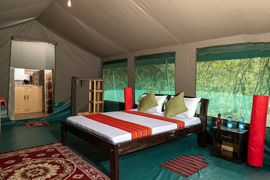 Olkinyei Mara Tented Camp