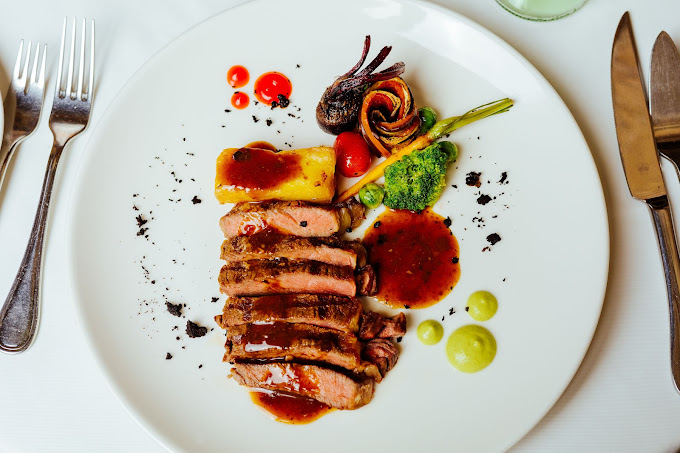 Ali Barbour’s Cave Restaurant