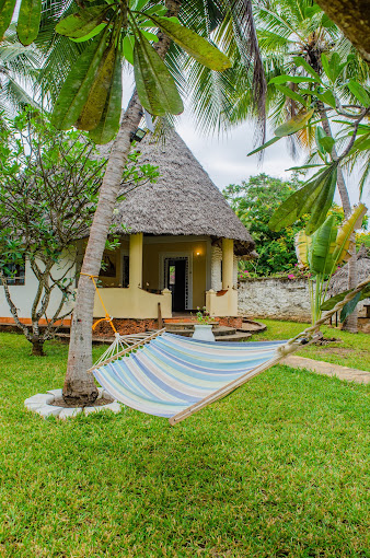 Coco’s Paradise Cottages & Apartments