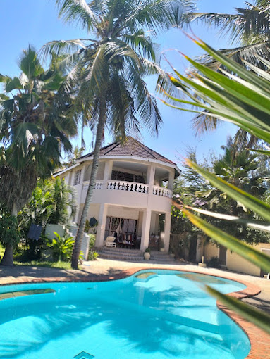 Diani Hideaway Villa