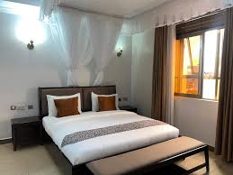 Nokras SilverOak, Embu