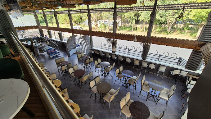 Tandoori Baharini lounge