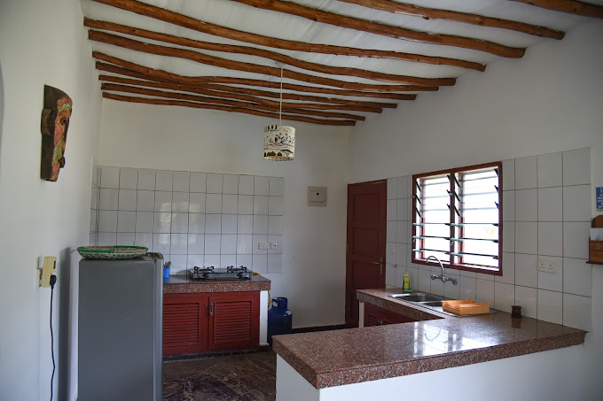 Simba Oryx Beach Cottages