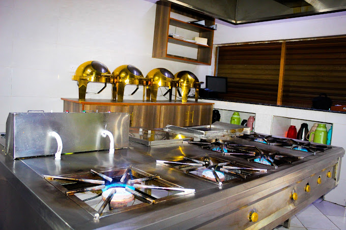 Holiday Premier Hotel