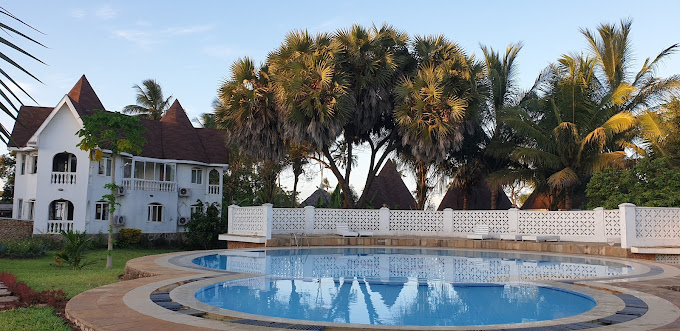 Likizo Cottages & Resort