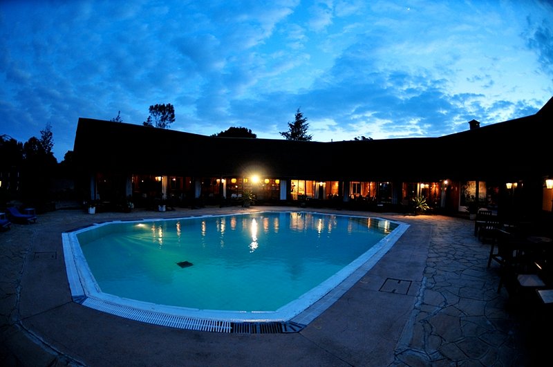 Naro Moru River Lodge Met Station Bandas