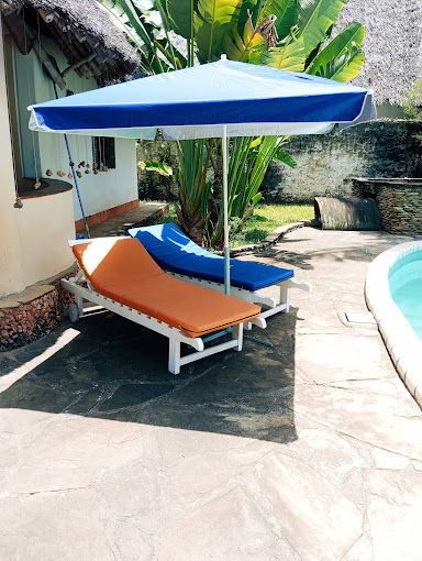 Coco’s Paradise Cottages & Apartments