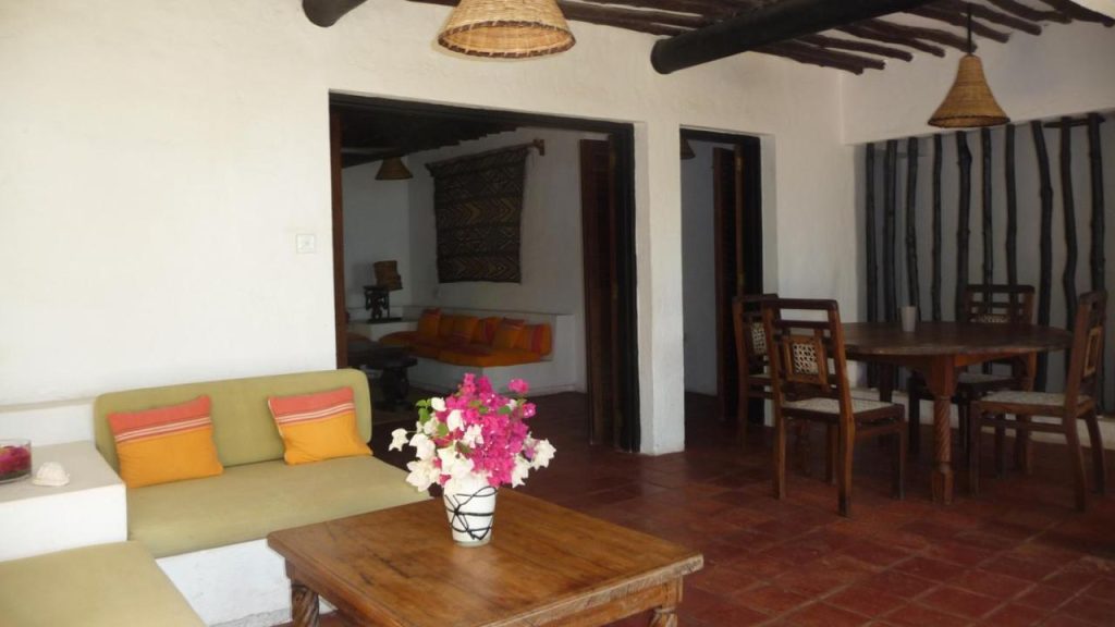 Kusini Beach Cottages