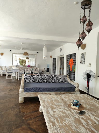 White Nyumba Bed & Breakfast