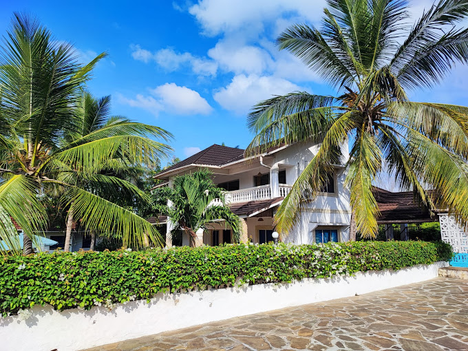 Southern Cottages resort Diani