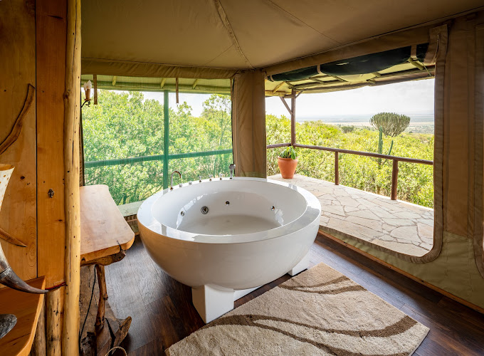 Rhino Watch Safari Lodge