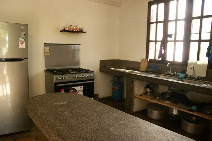 Brown Eagle Beach Villa