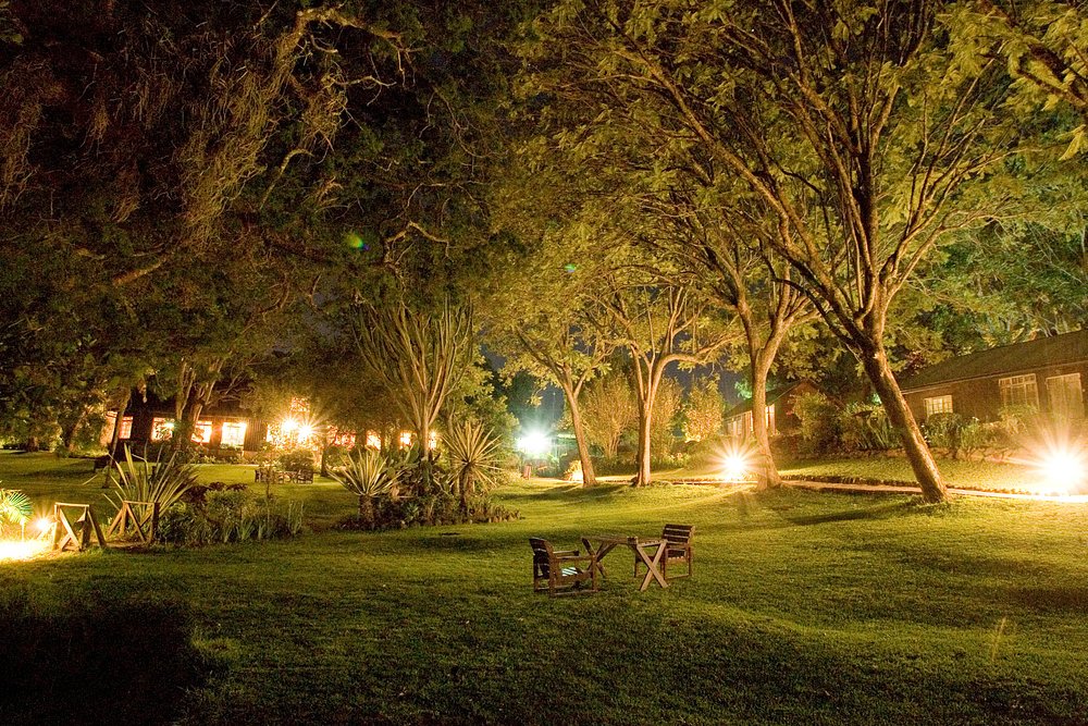 Naro Moru River Lodge Met Station Bandas