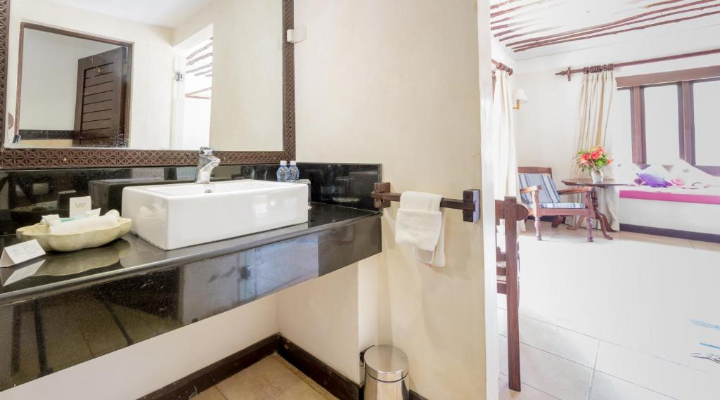 Jacaranda Indian Ocean Beach Resort