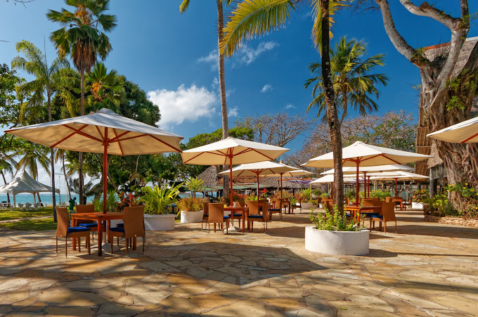 Safari Beach Hotel, Diani