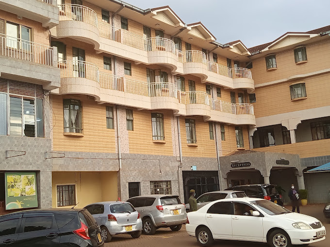 Nokras Hotel saw rooms