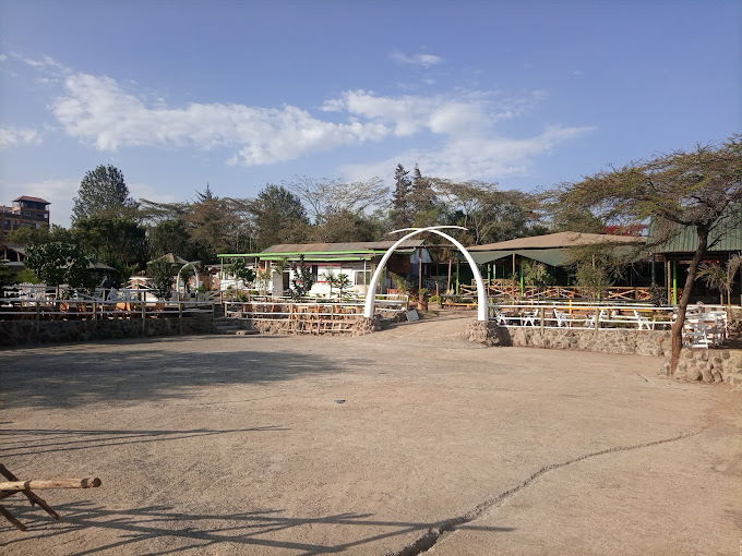 HOMELAND LUXURY GARDENS