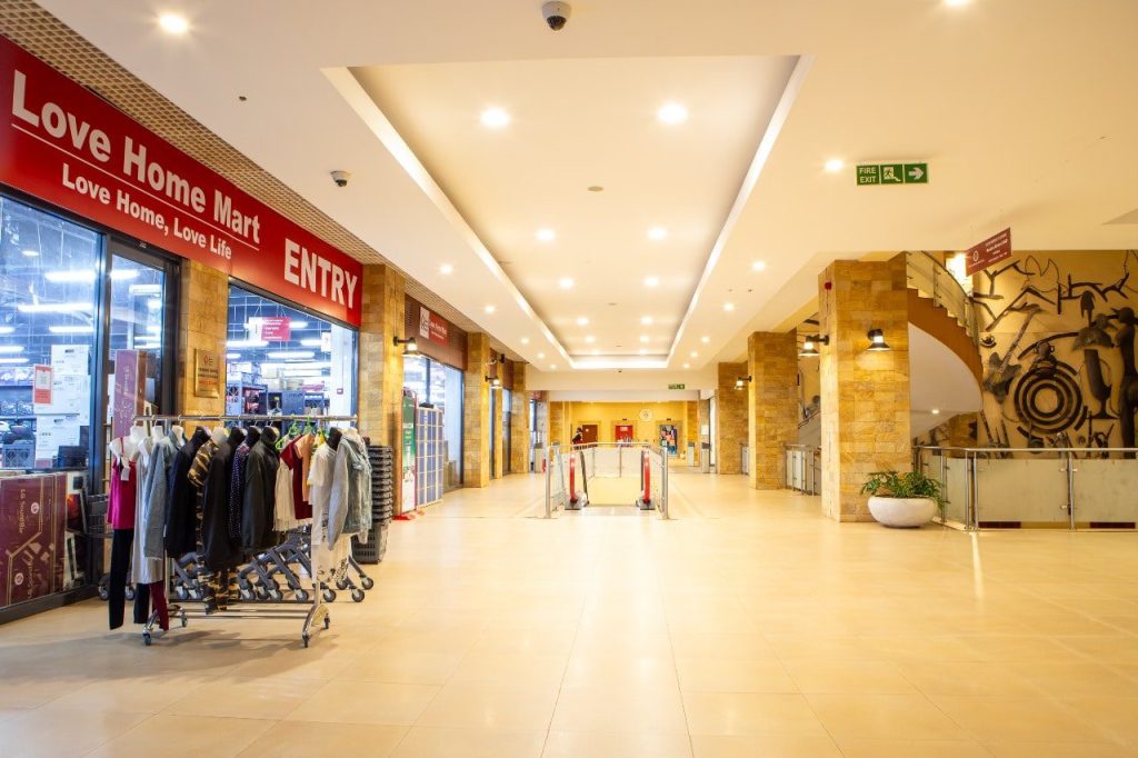 Rosslyn Riviera Mall