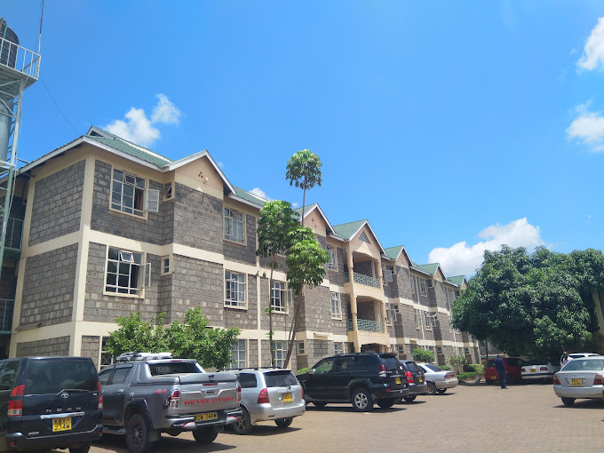 Golden Palm Breeze Hotel Kenol
